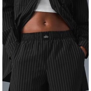 ALO Yoga Black Pinstripe Set